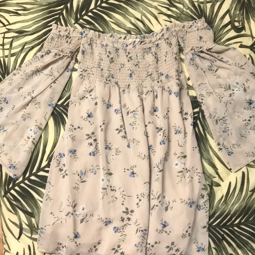 OFF THE SHOULDER FLOWERY FLOWY DRESS